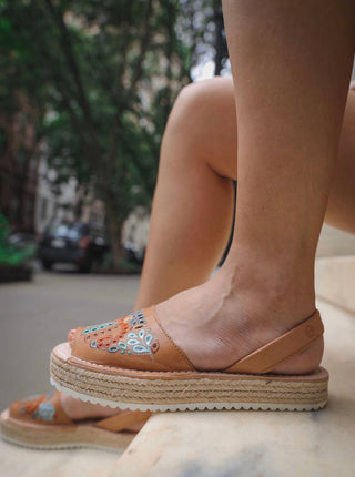 Numa By Spanians - Women's Embroidery Wedge Sandal Narrow