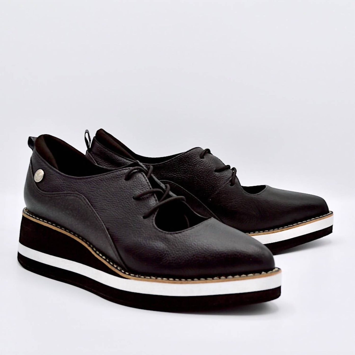 Chelsea Jones - Women's Tempo Oxford Shoes