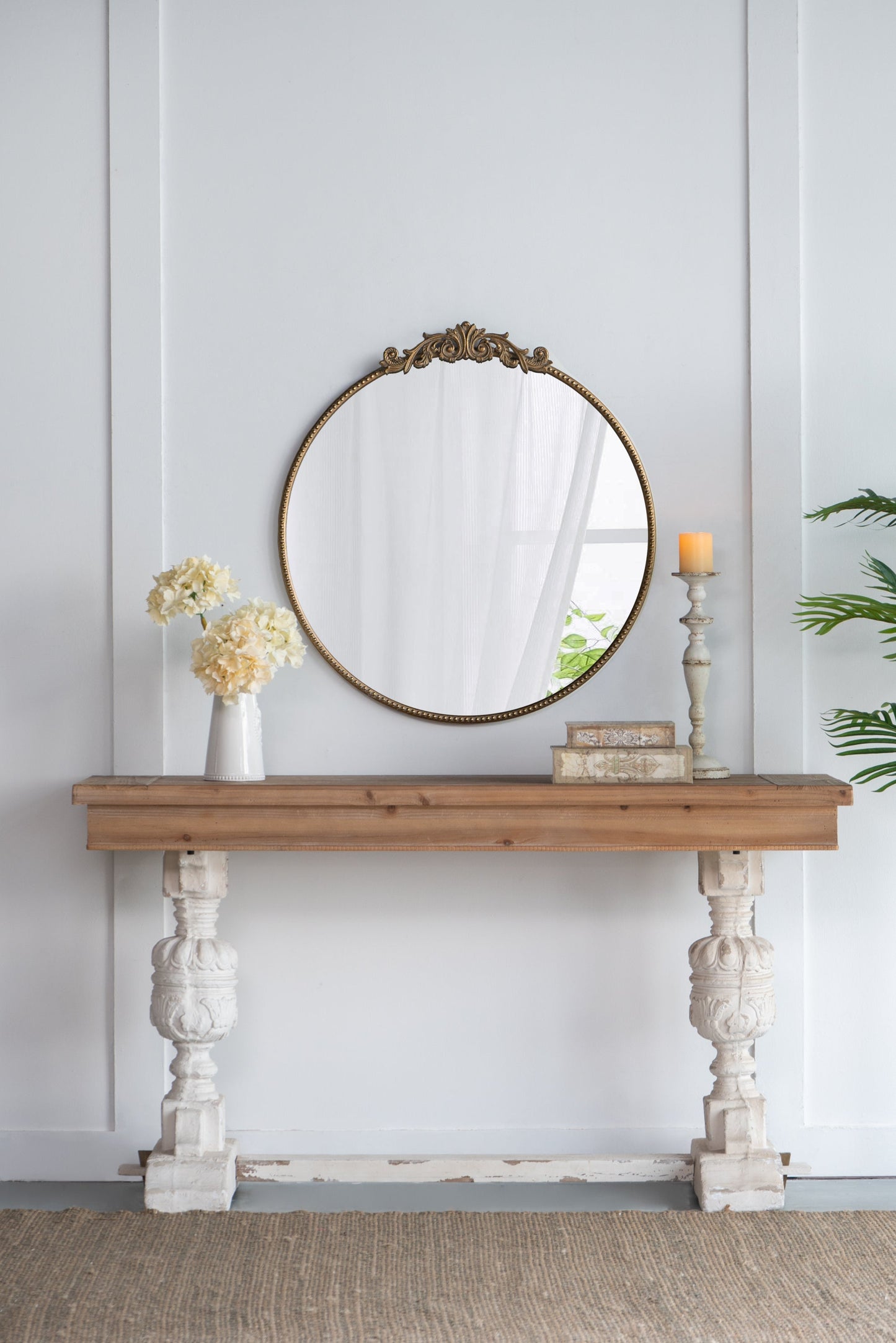 The Aurelia Round Mirror