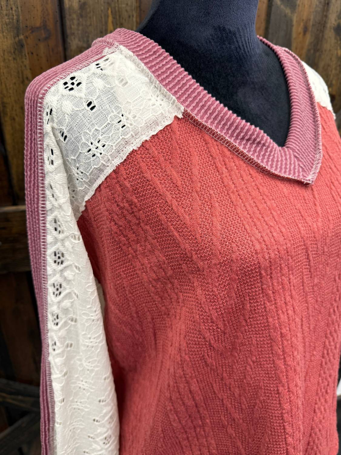 7Th Ray - Cabel Knit Top With Lace Detail