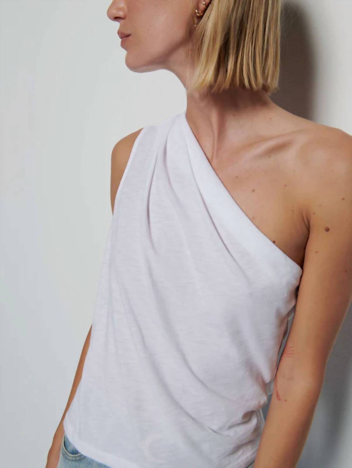 A.Ren - Women's Emberly One Shoulder Tank Top