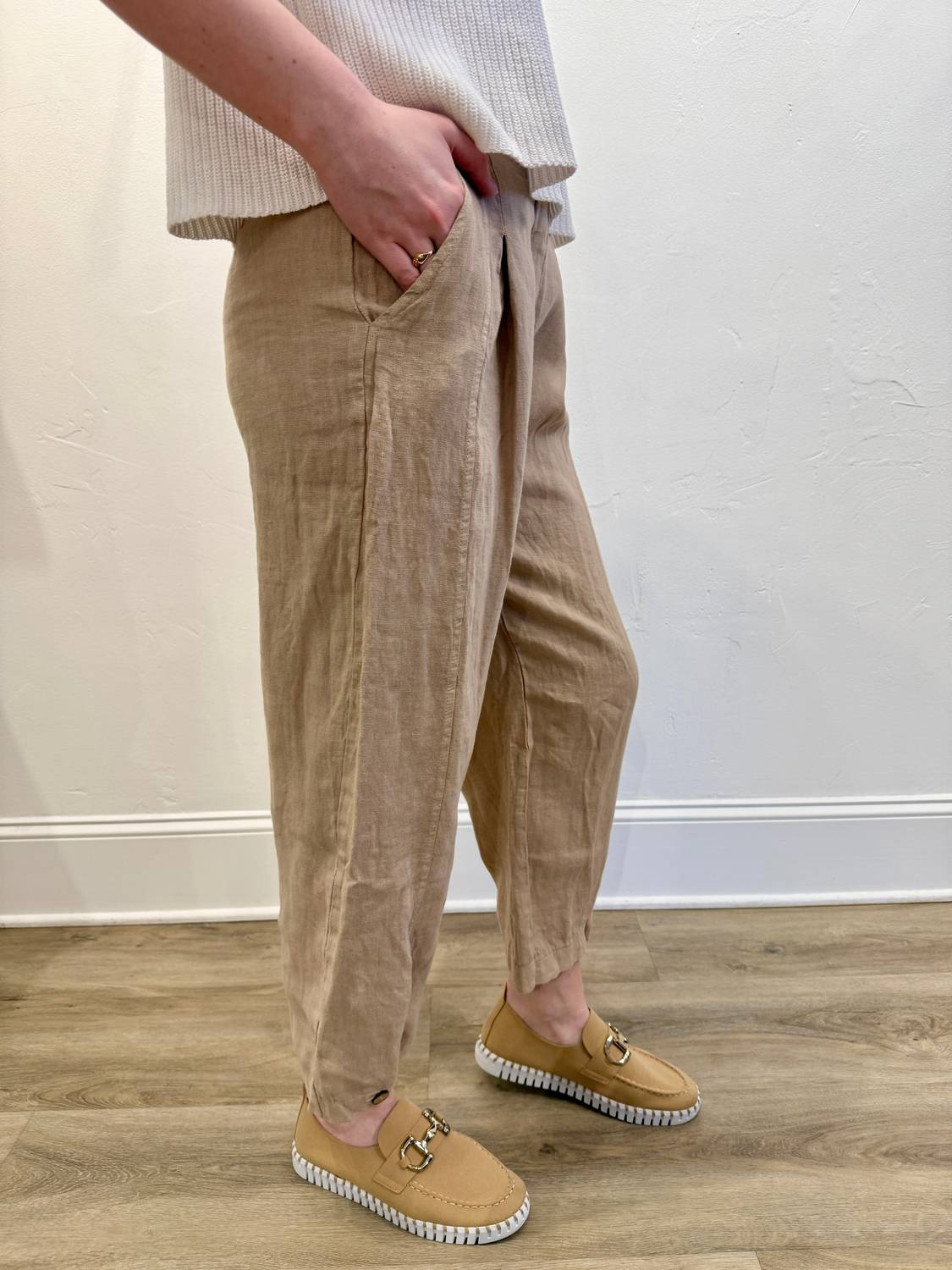 Milio Milano - Pleated Linen Straight Leg Pants