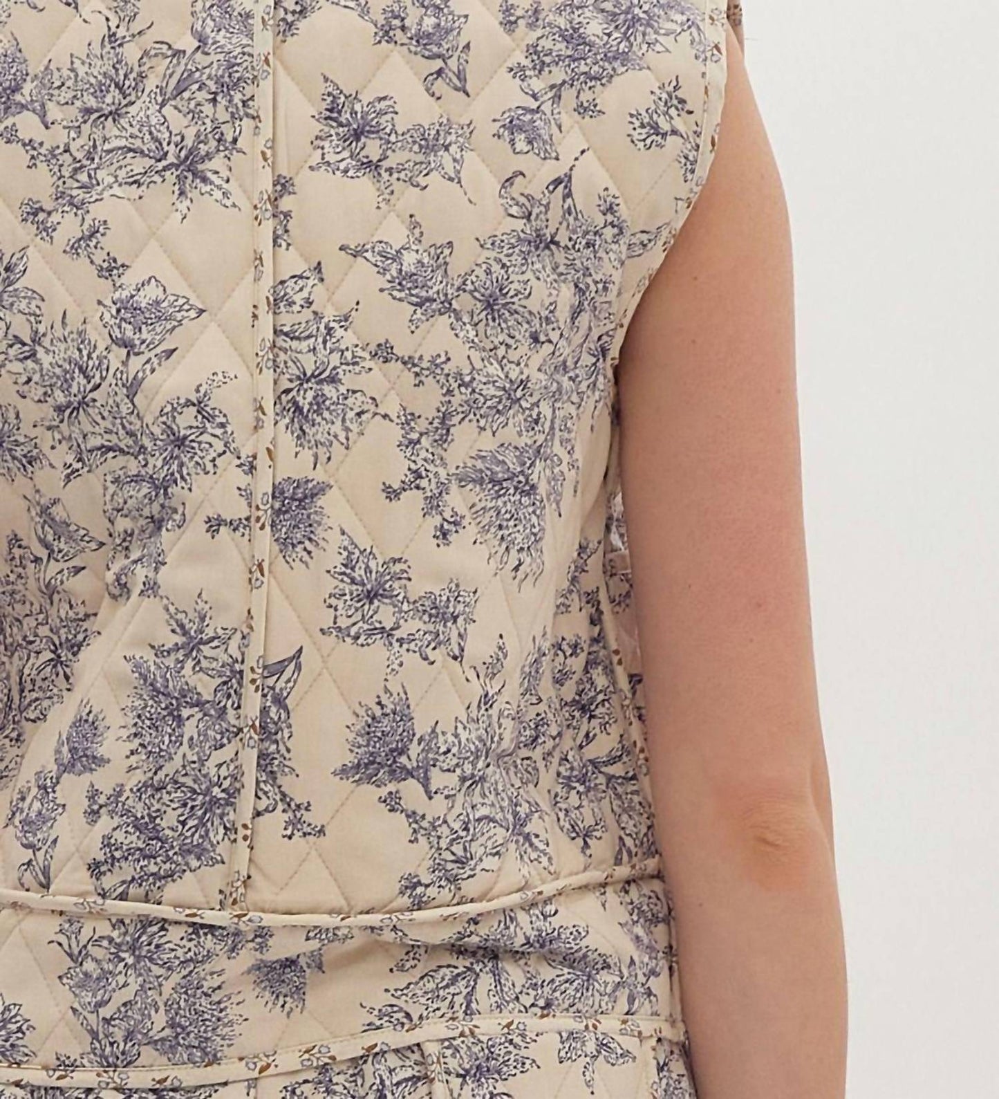 Entro - Show Me The Way Floral Quilted Vest