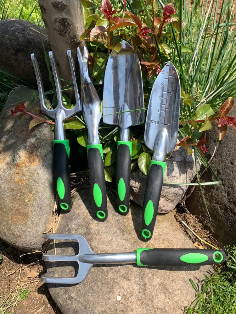 9 Piece Ergonomic Aluminum Garden Tool Set with Carrying Bag