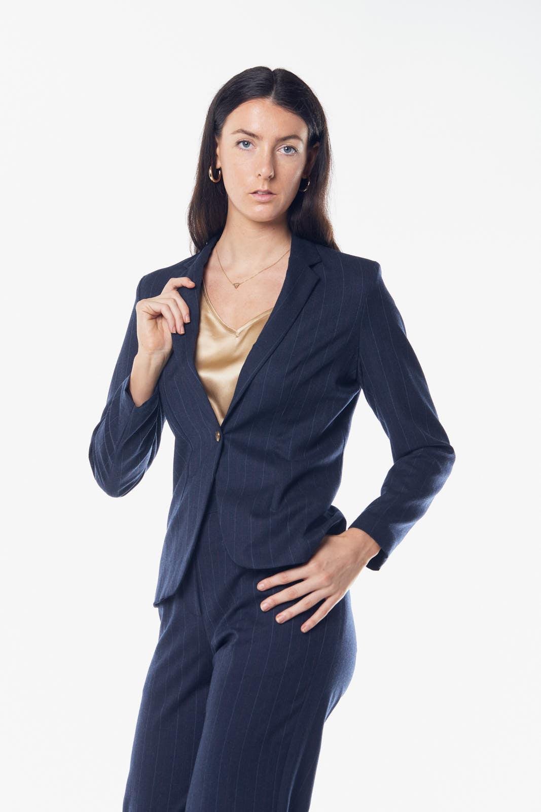Women Classic Italian Wool Blazer – Timeless Tailored Blazer