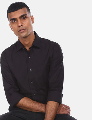 Arrow Men's Fitted Spread-Collar Dress Shirt Black Size 15.5x32-33