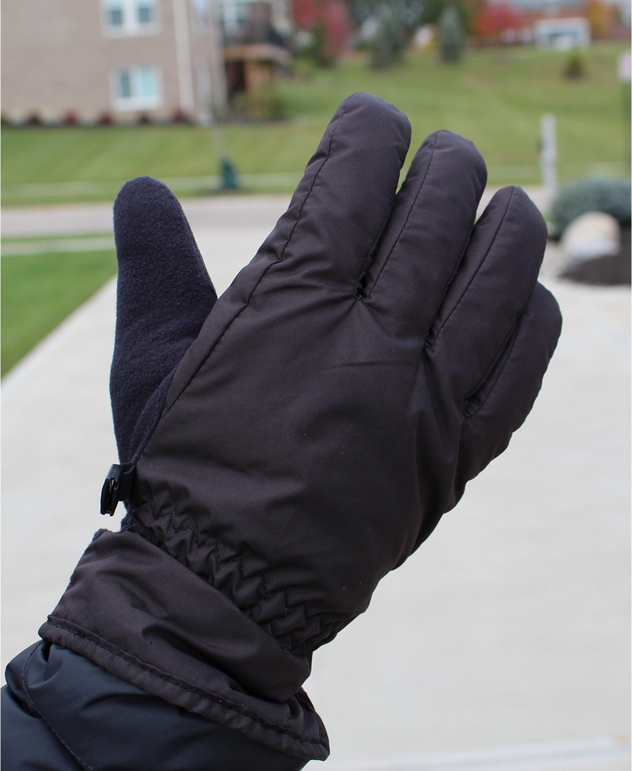 Isotoner Mens Cold Weather Waterproof Winter Gloves Black M