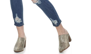 Indigo Rein Women's Juniors' Distressed Two-Button Jeans Med Blue Size 11