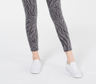 Tinseltown Juniors' Zebra-Print Skinny Jeans Gray Size 15
