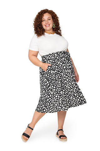 Leota's Curve Women Mindy Skirt Zig Zag Black White
