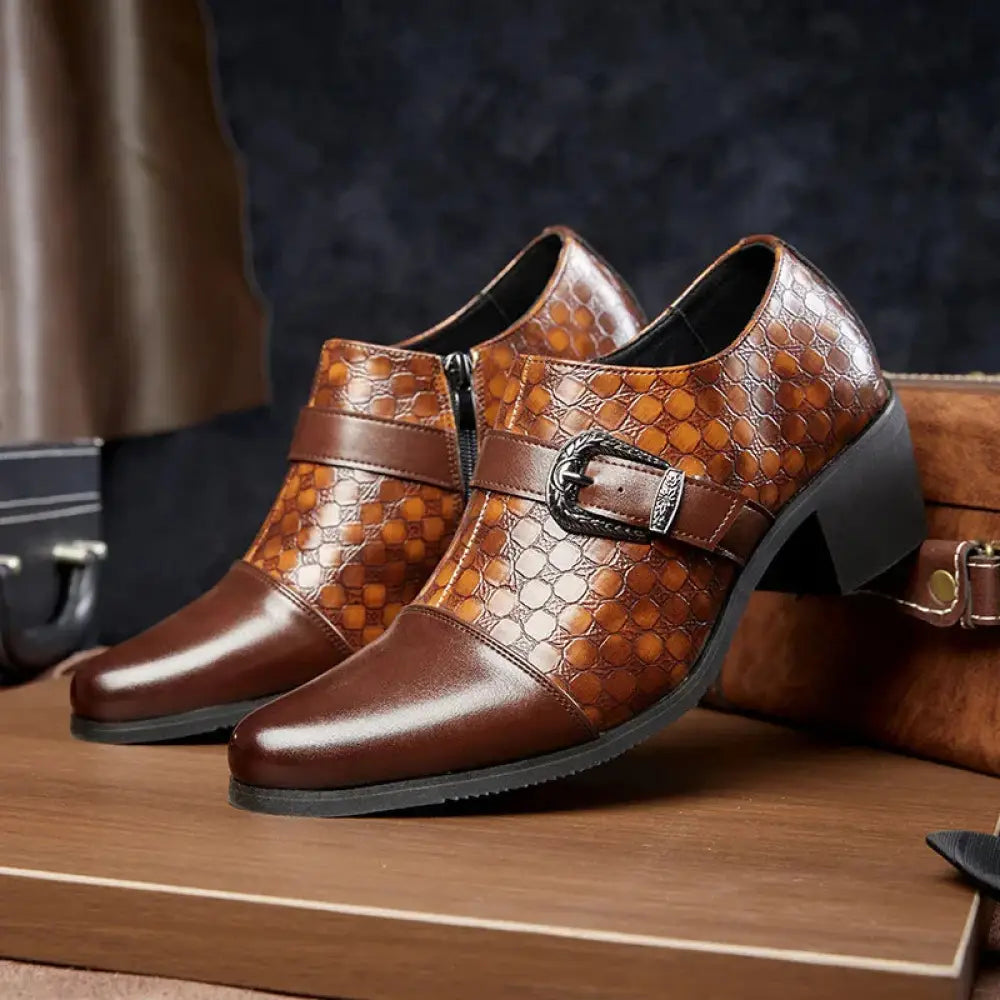 Men's Crocodile Pattern Leather Cuban Buckle Shoes