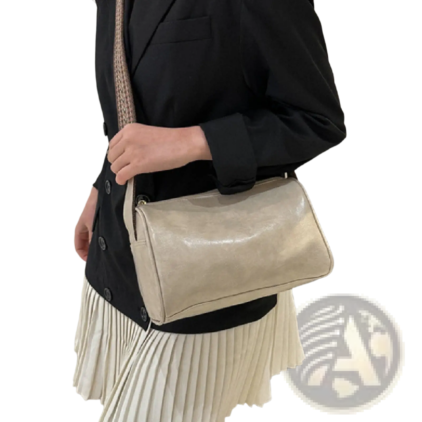 Retro Leather Crossbody Bag with Patterned Strap