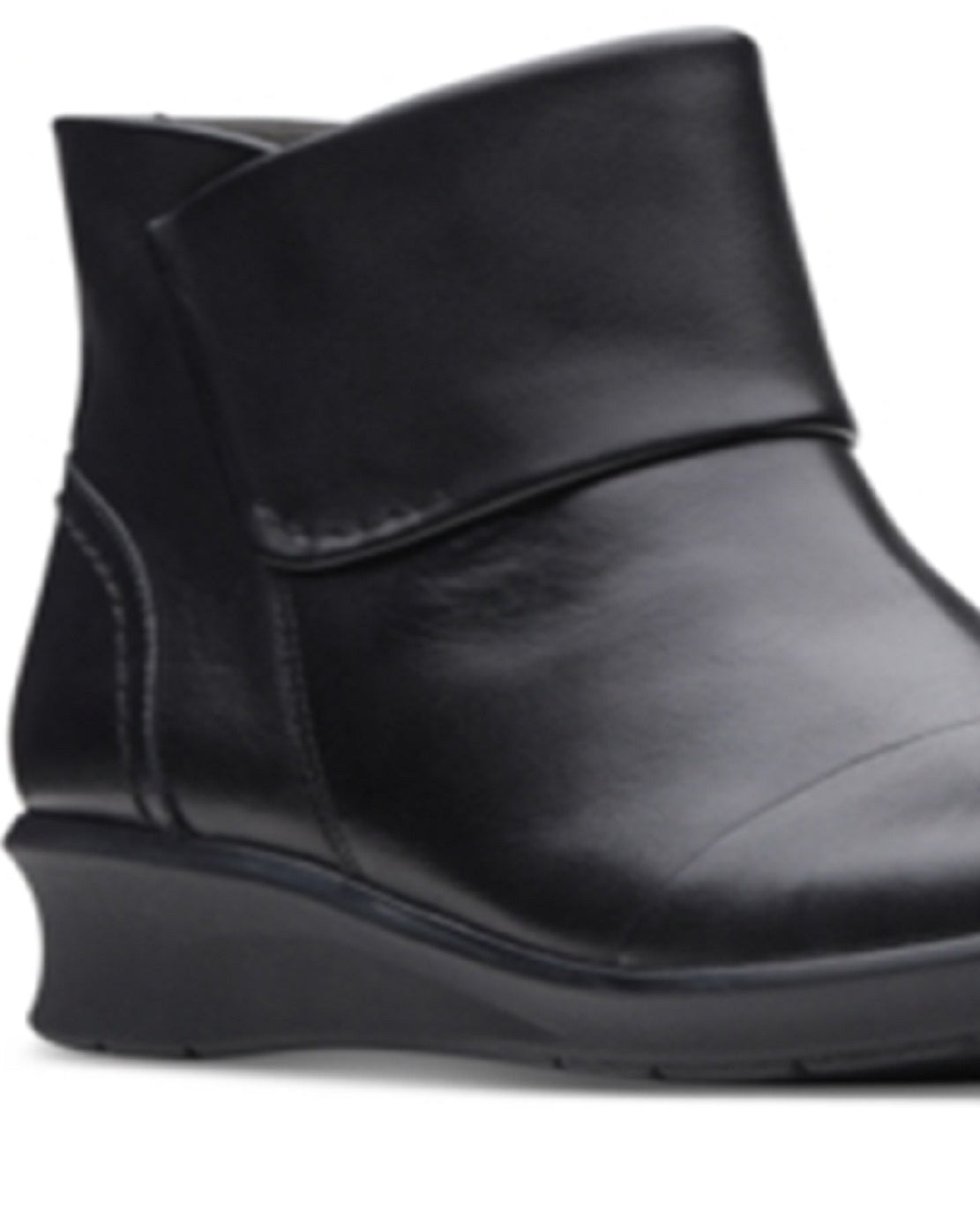 Clarks Women's Hope Track Fashion Boot Black Size 5.5 M