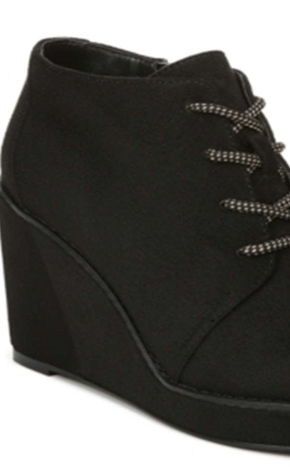 Carlos by Carlos Santana Women's Wills Lace up Wedge Black Size 9 M