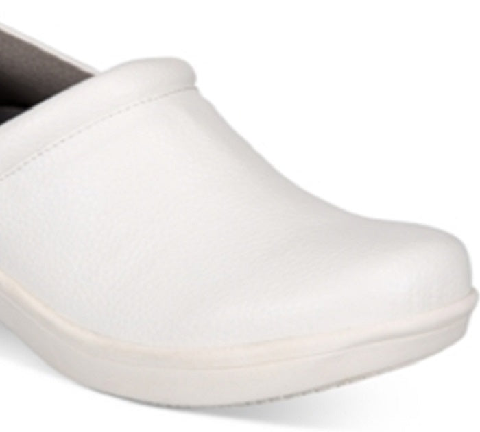 Giani Bernini Women's Memory Foam Cavvell Clogs Smooth White Size 9.5M