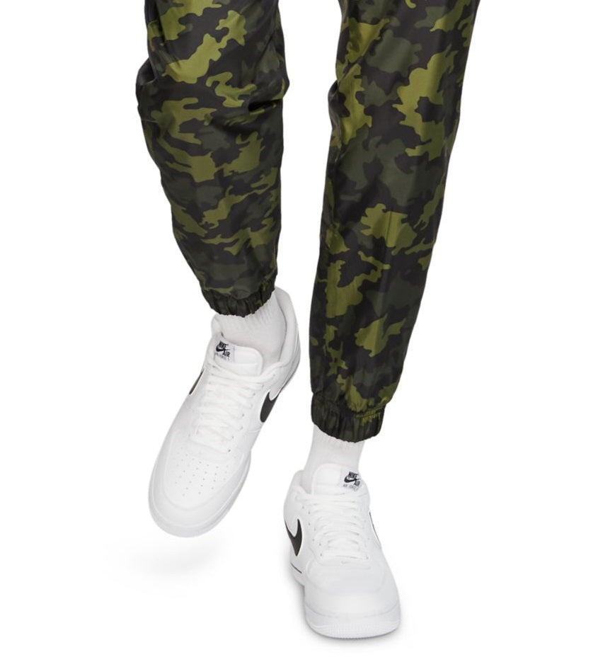 Nike Men's Essential Camo Pants Green Size Medium