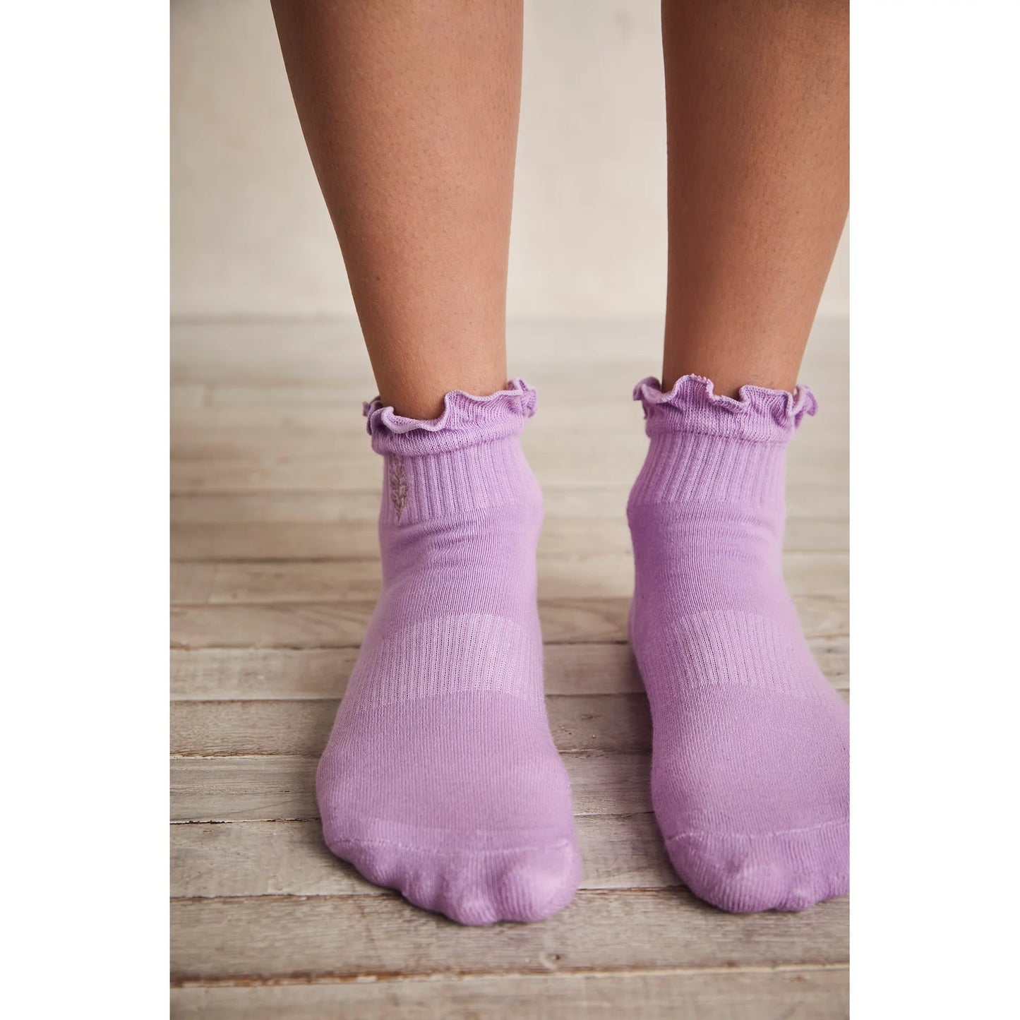 Free People Women's Quarter Socks Printed Ruffled Purple One Size