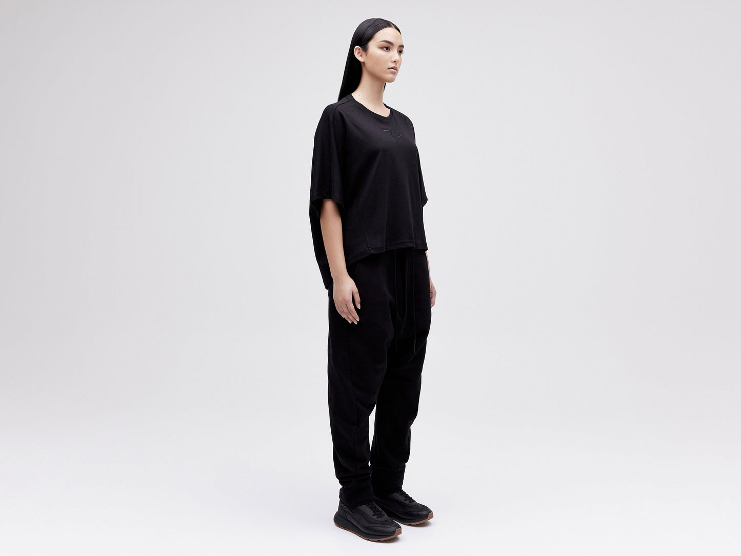 Cropped Tee - Black