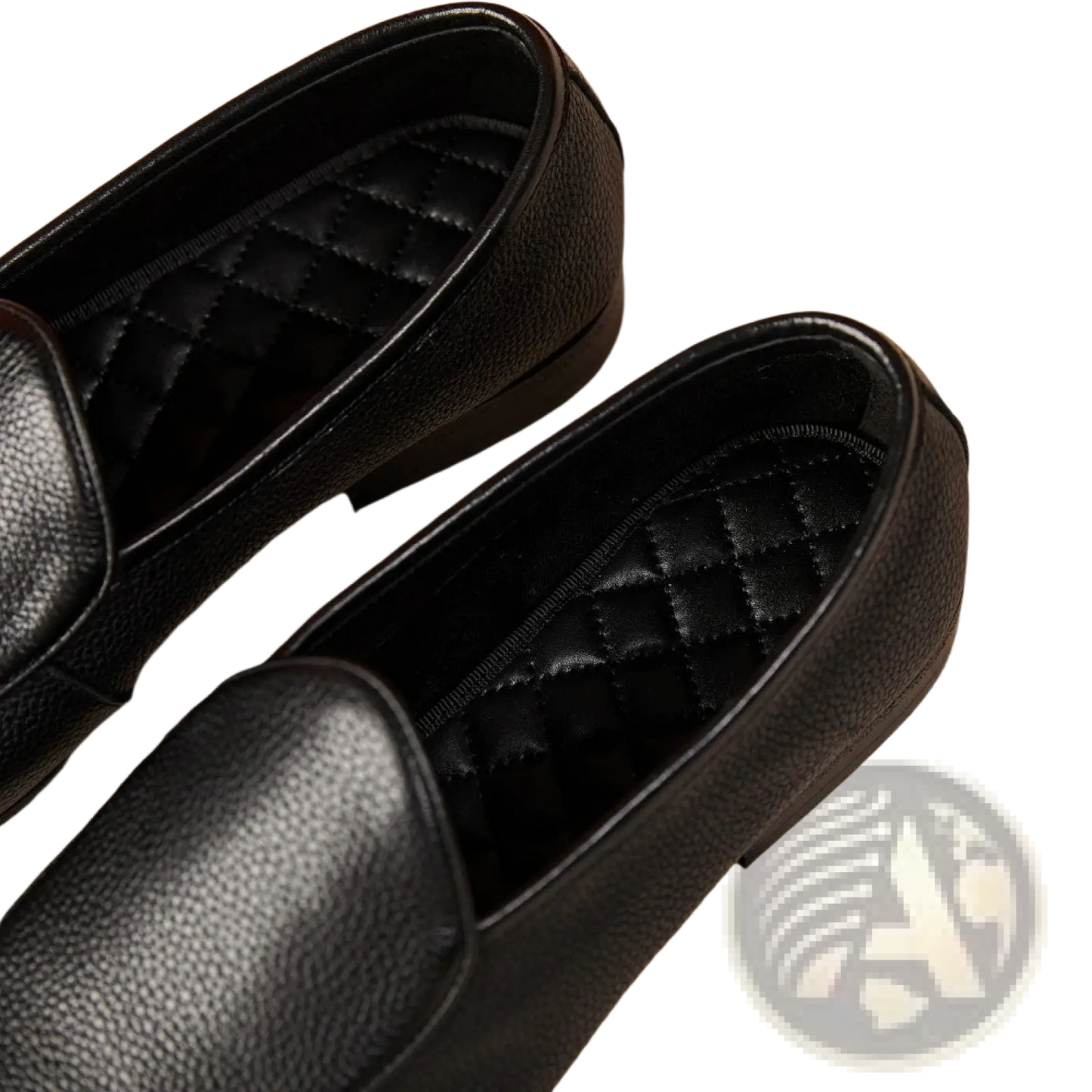 Textured Cowhide Leather Pointed Toe Loafers