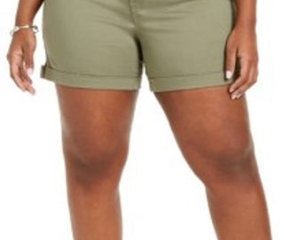 Celebrity Pink Women's Trendy Plus Size Cuffed Shorts Bright Green Size Small Petite