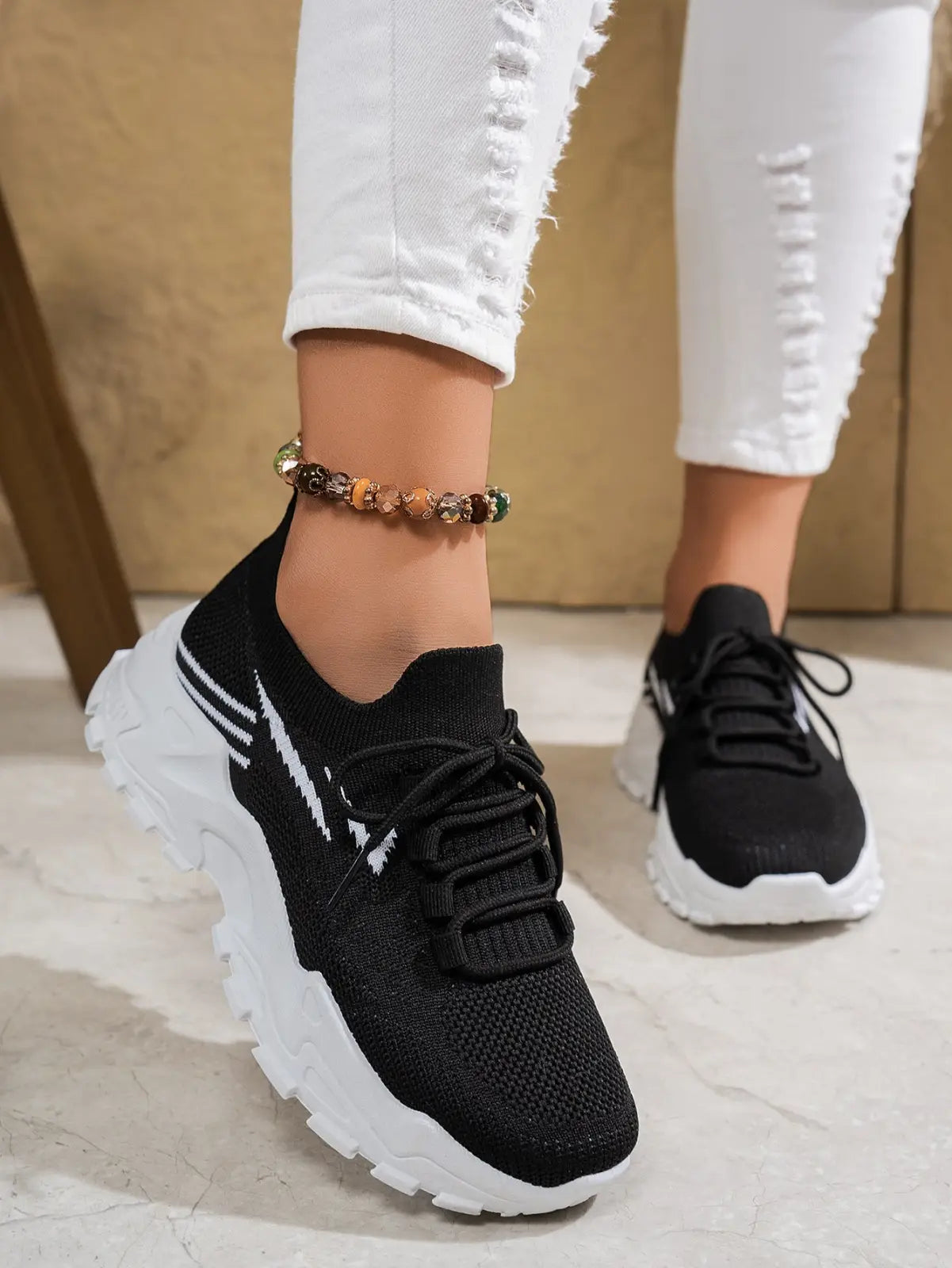 Women's Lightweight Breathable Mesh Lace Up Sports Shoes
